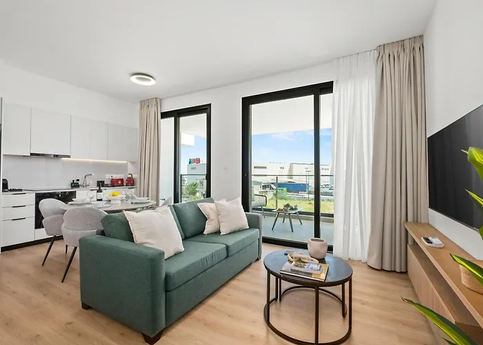 Artemis 202 - Seaside Stories * Livadhia